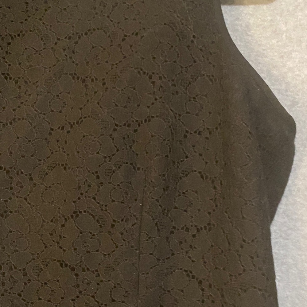 Banana Republic Black Lace Tank Top - Picture 3 of 10